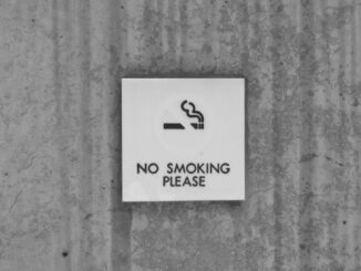 שלט נא לא לעשן